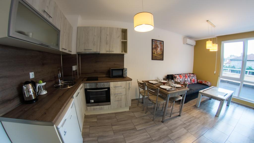Apartmán Nasred Grada Chisarja Pokoj fotografie